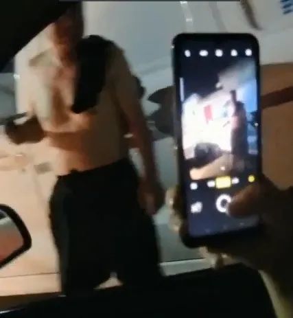 酒駕害人害已！燕郊一男子酒駕撞學生后還逃逸！